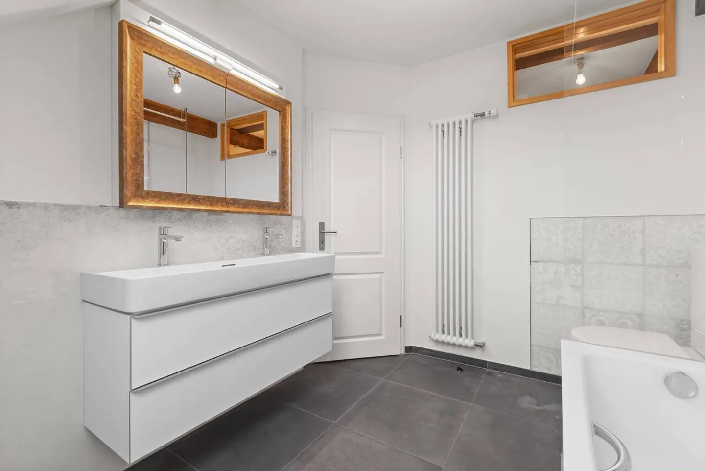 Multi-storey penthouse with balcony and fantastic view! - Photo 7 of 15