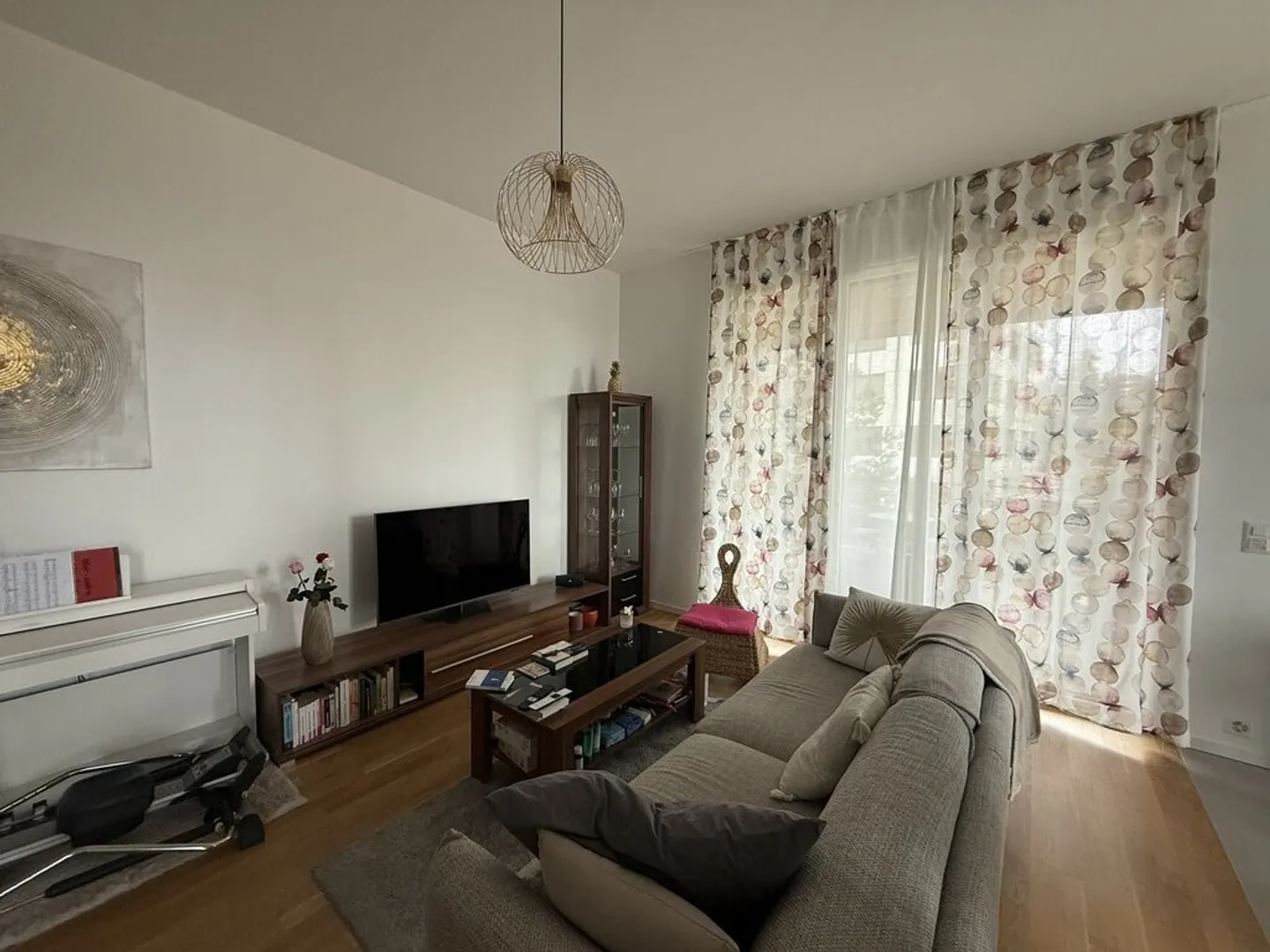 Appartamento 2.5 locali al 1° piano - Foto 2 di 6