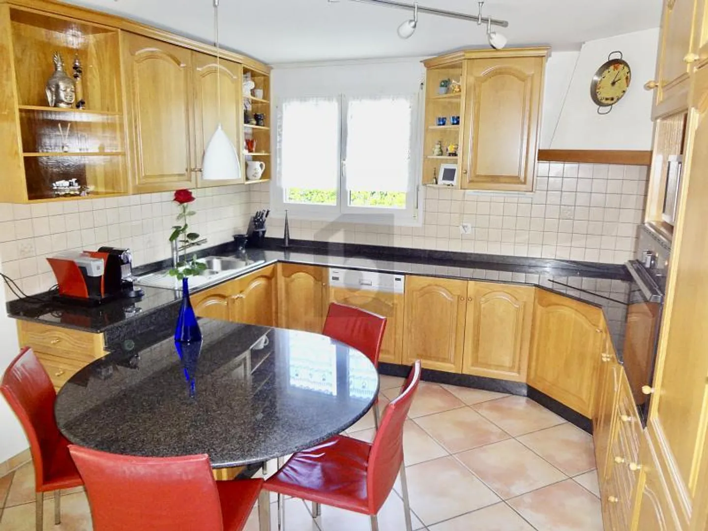 PRACHTVOLL, GERÄUMIG MIT 45M2 STUDIO - Foto 4 von 6