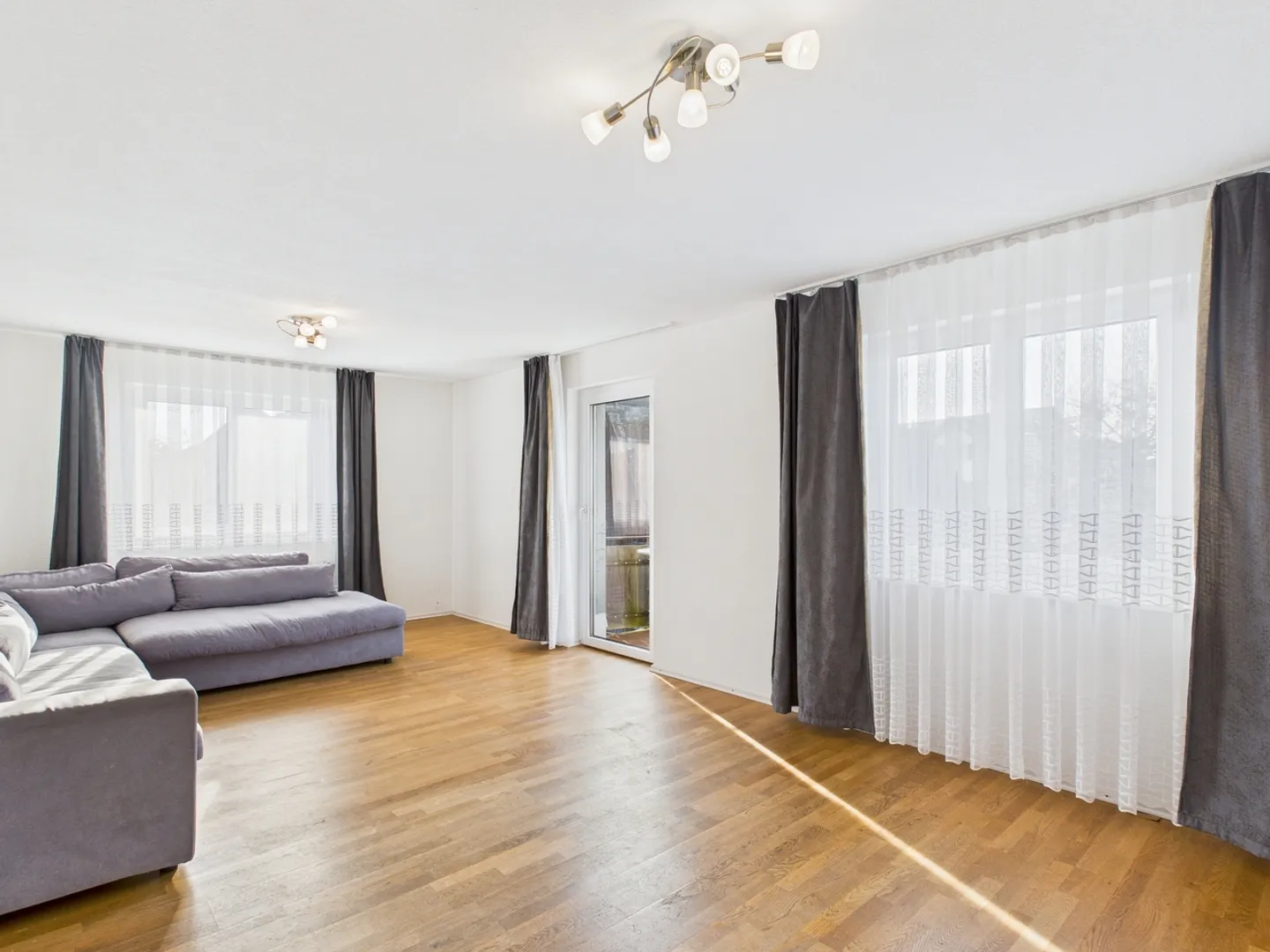 Charming Row House in Volketswil - Photo 3 of 14