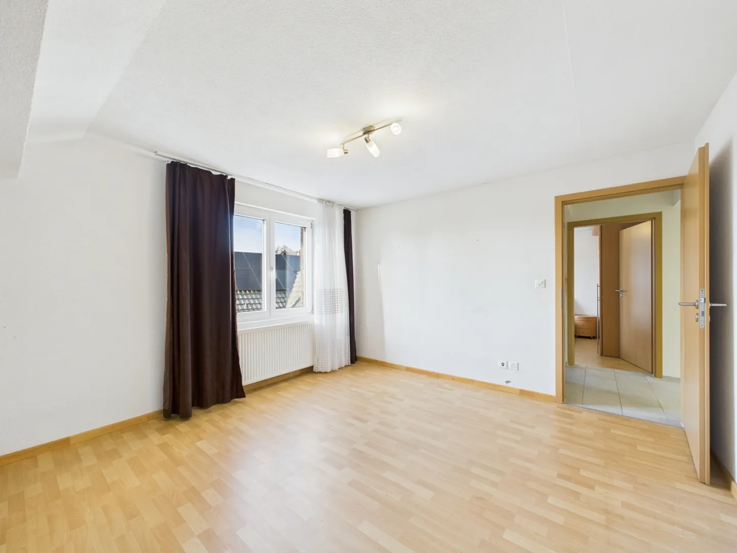 Charming Row House in Volketswil - Photo 10 of 14