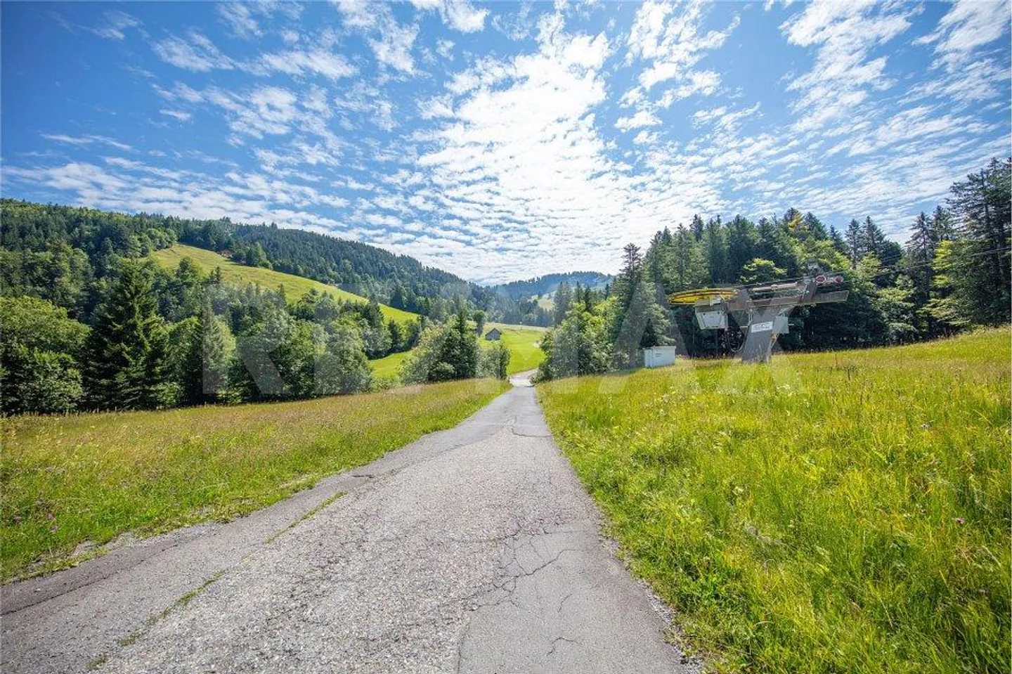 Grande casa con appartamento di 5,5 stanze e ristorante, Sattel-Hochstuckli SZ - Foto 13 di 13