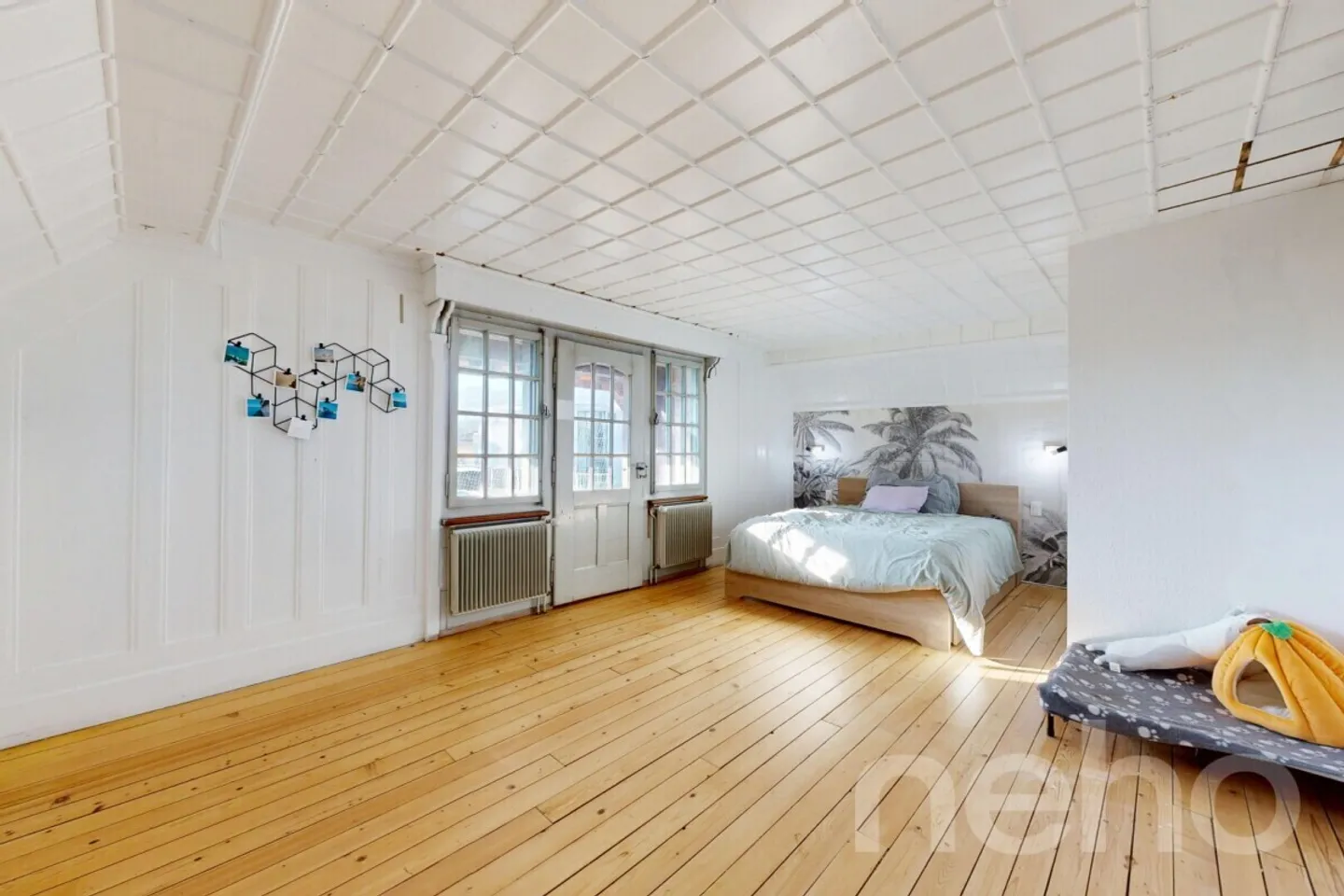 Magnificent renovated detached house - Photo 7 of 12