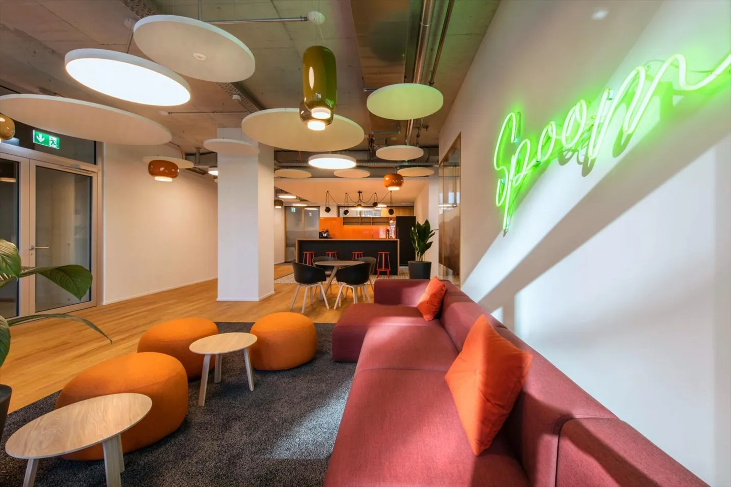 Accesso tutto incluso a spazi per uffici professionali per 15 persone in Regus Spoom Kriens - Foto 4 di 8