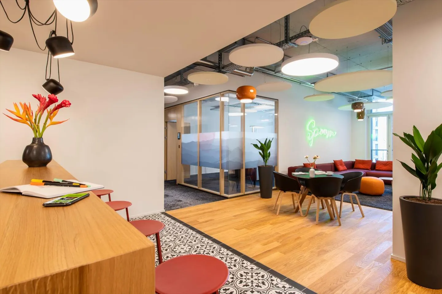 Accesso tutto incluso a spazi per uffici professionali per 15 persone in Regus Spoom Kriens - Foto 5 di 8