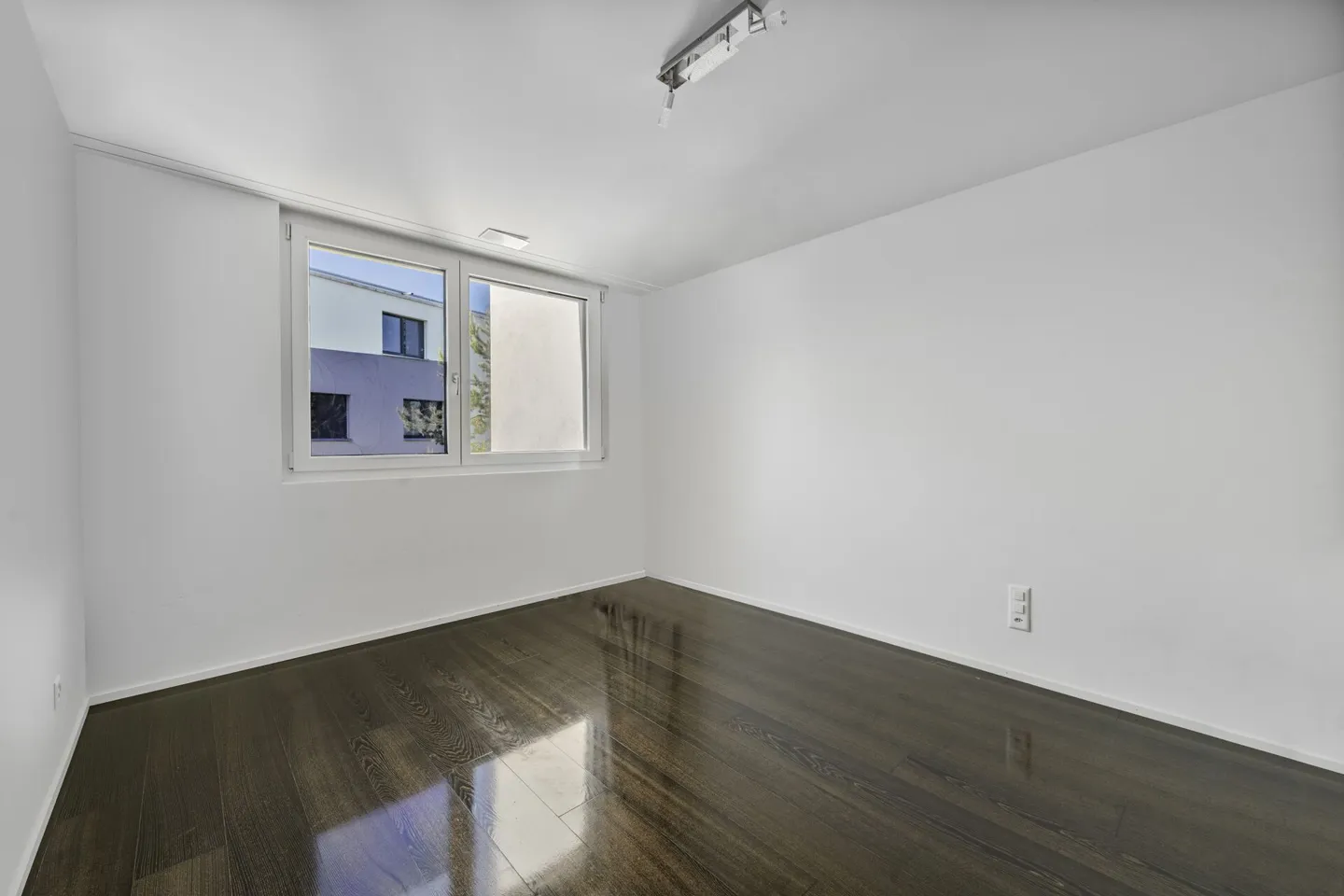 MODERN LIVING 4.5 Room Apartment with Lots of Comfort and Sunny Terrace. - Photo 5 of 13