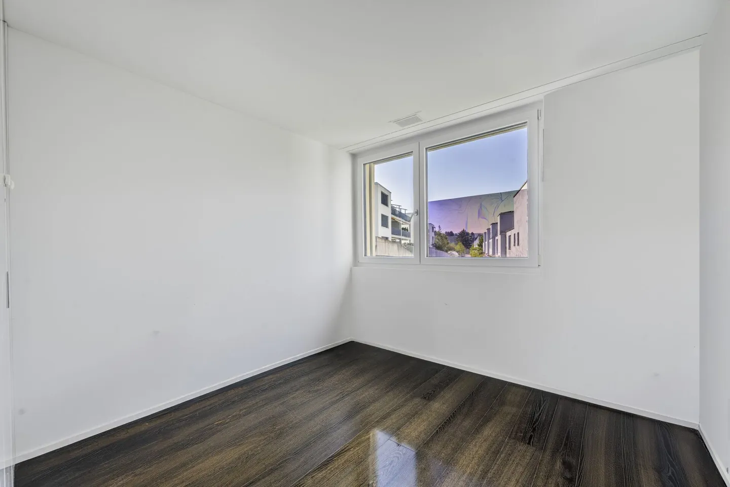 MODERN LIVING 4.5 Room Apartment with Lots of Comfort and Sunny Terrace. - Photo 7 of 13