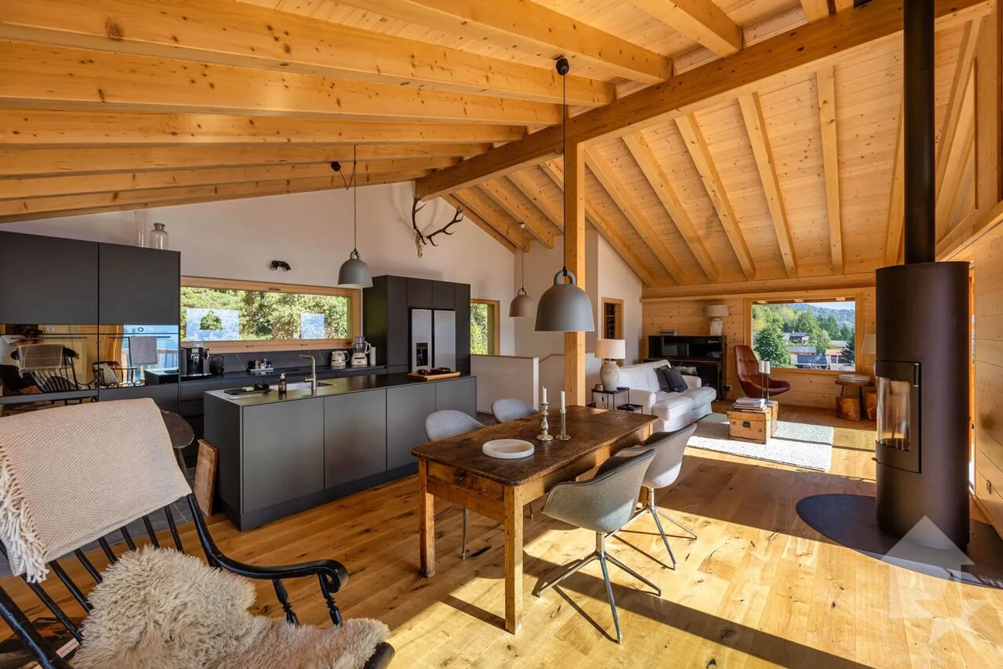 200 m2 Chalet zu bauen auf einem 1213 m2 Grundstück - Foto 8 von 11