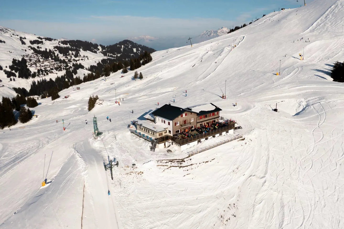 Chalet with Restaurant & Hotel - Photo 2 of 5