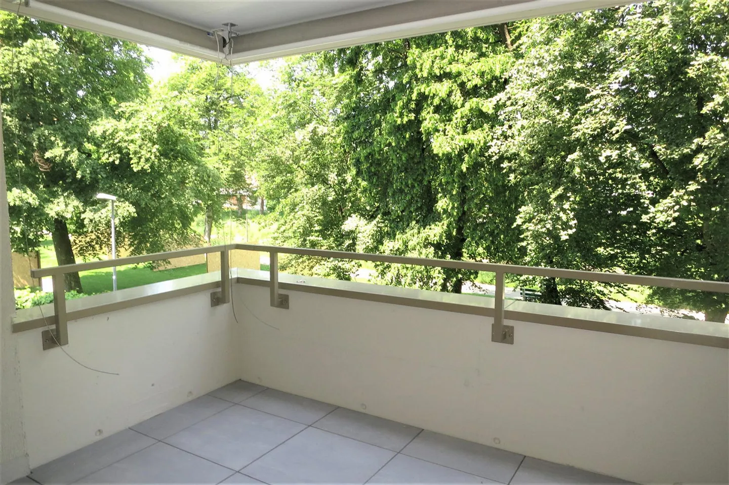 Appartement moderne de 3,5 pièces (2ème étage) au centre de Frauenfeld - Photo 5 sur 6