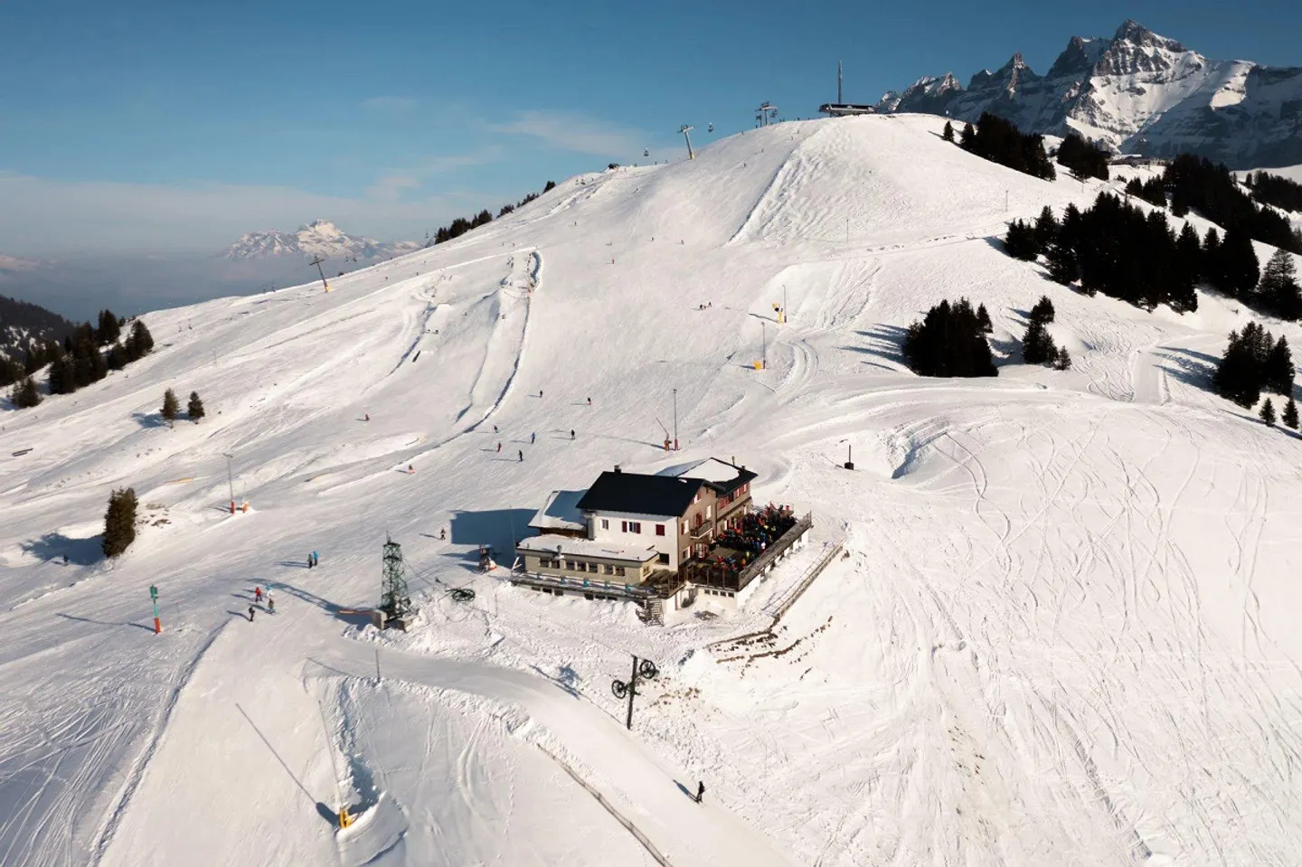 Chalet with Restaurant & Hotel - Photo 4 of 5