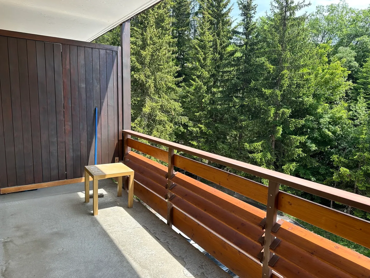 Nice studio close to the center of Crans for annual rent - Photo 8 of 9