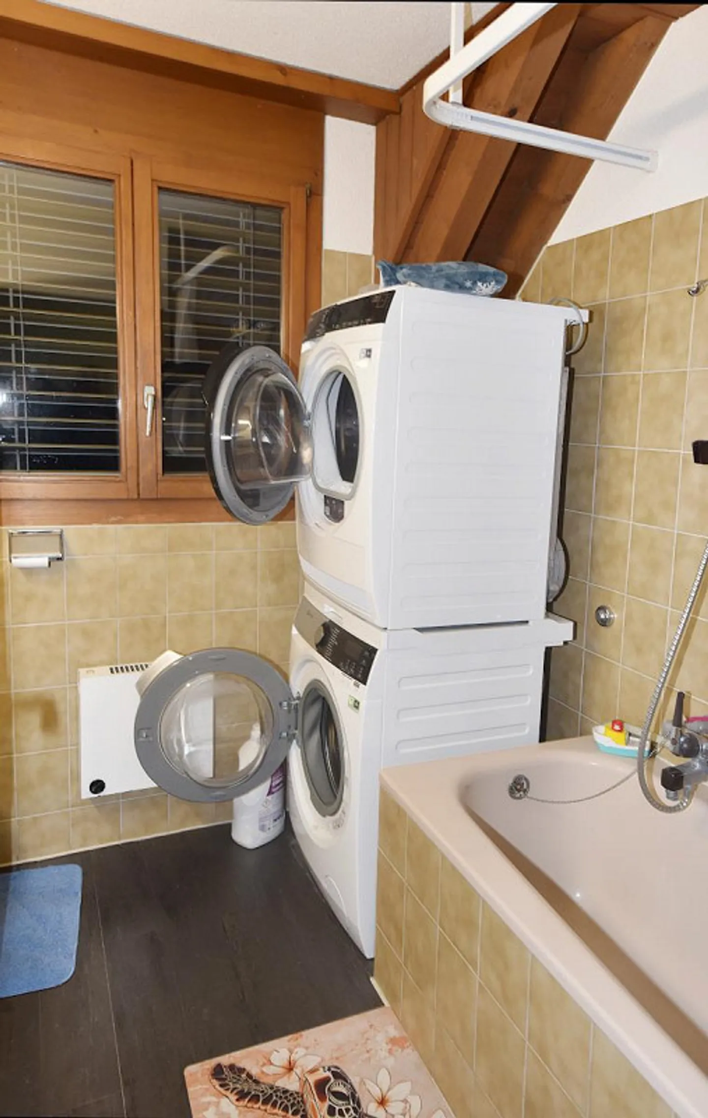 Appartement en duplex de 4,5 pièces dans un endroit calme - Photo 5 sur 6