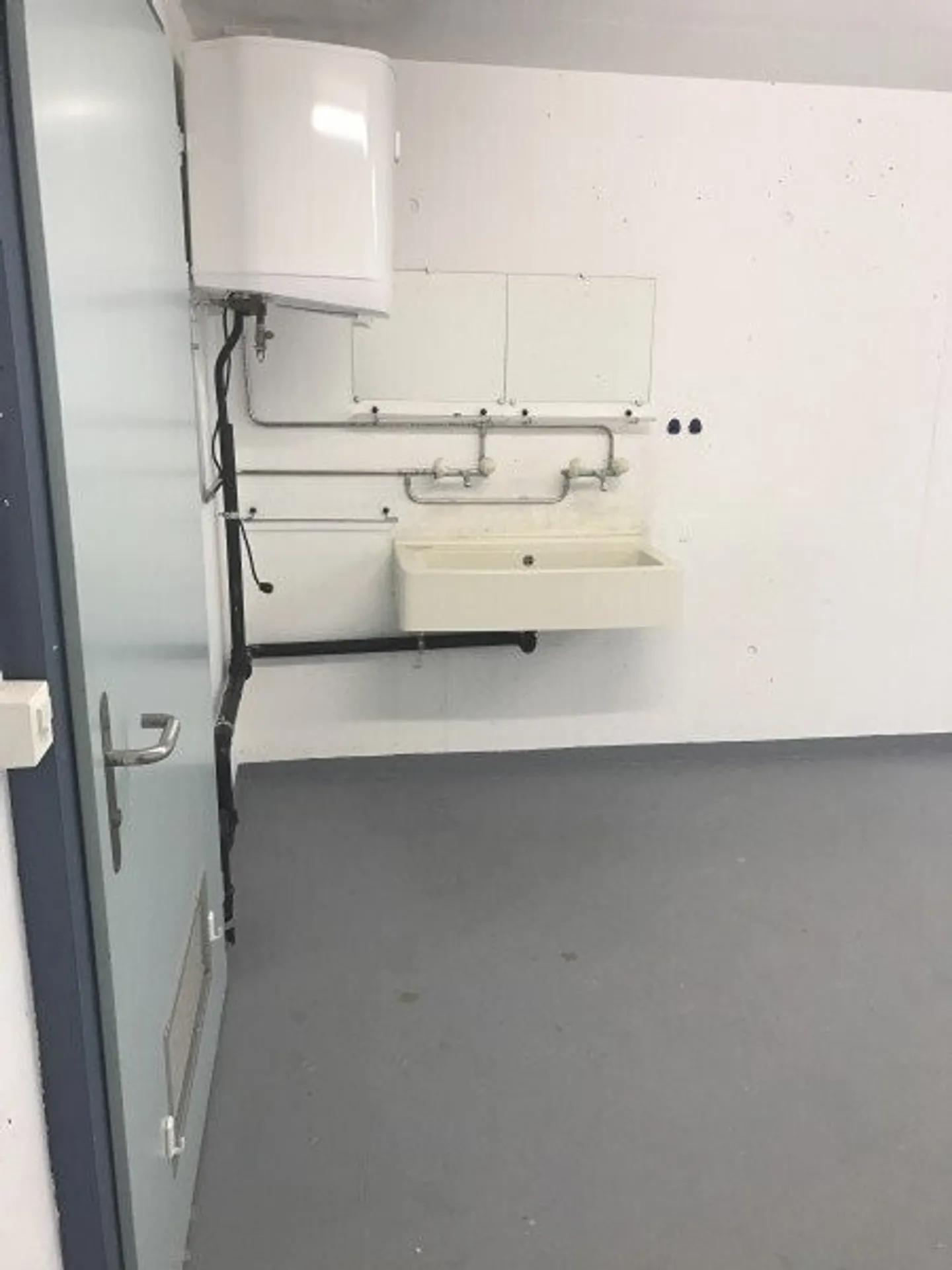 Property for rent - Photo 4 of 5