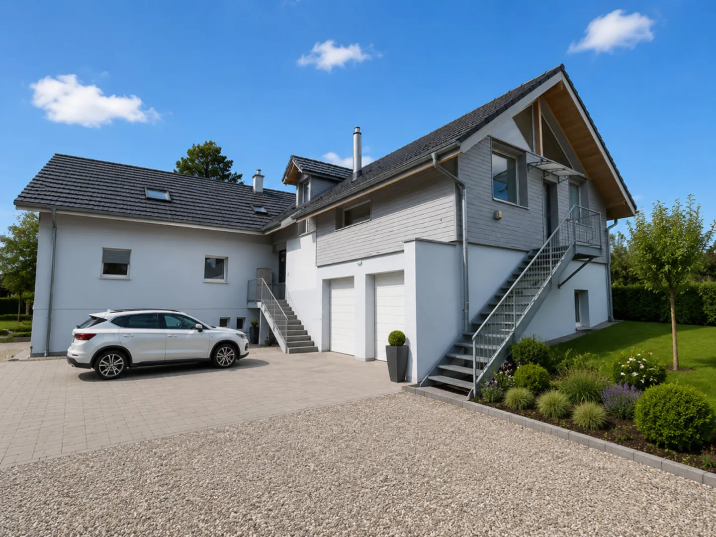 Renoviertes Mehrfamilienhaus - Foto 2 von 40