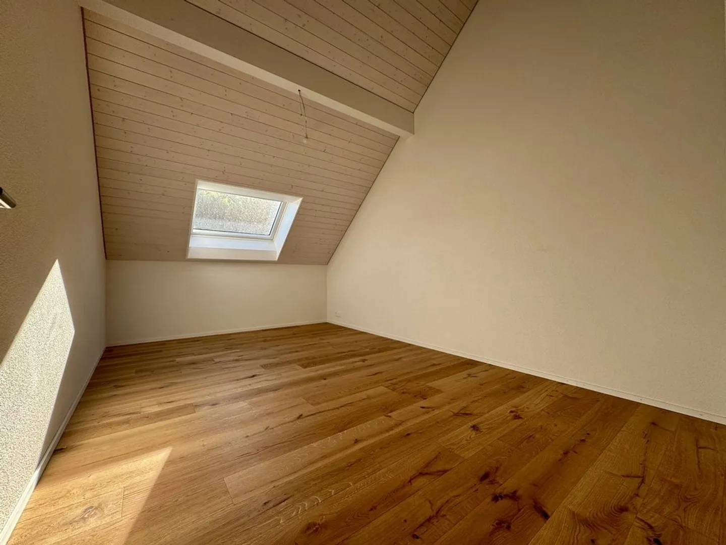Appartamento moderno con balcone - Foto 7 di 12