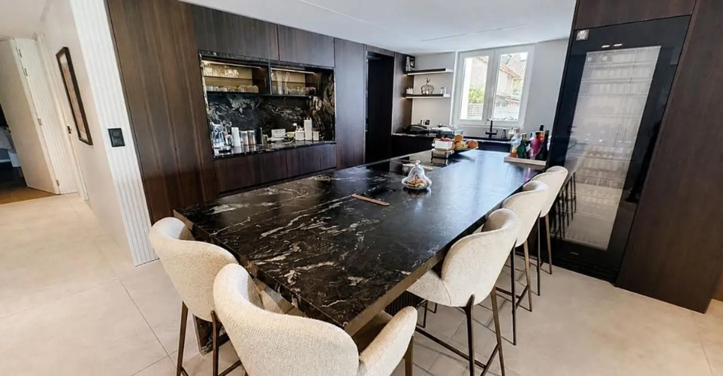 Elegance, spaciousness and breathtaking view - Photo 3 of 6