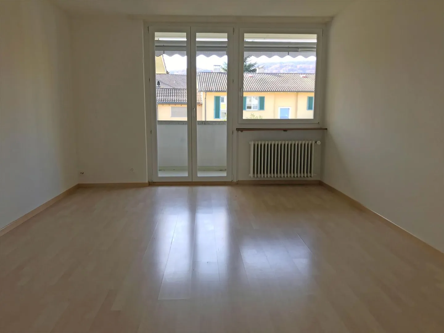 Apartment for rent - Photo 1 of 4