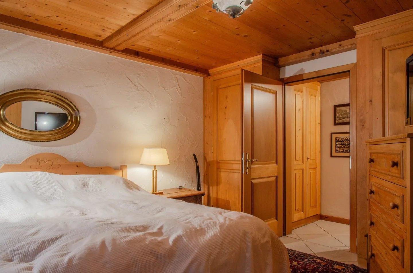 Appartement meublé de 2,5 pièces au centre de Gstaad à louer pour la saison d'hiver 25/26 - Photo 8 sur 10