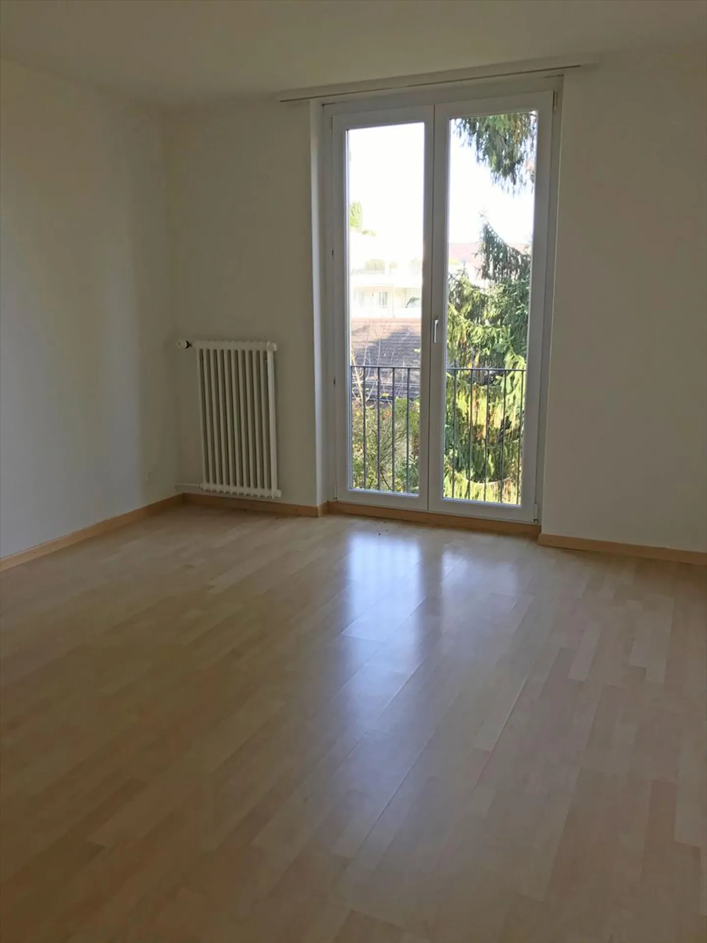 Apartment for rent - Photo 2 of 4