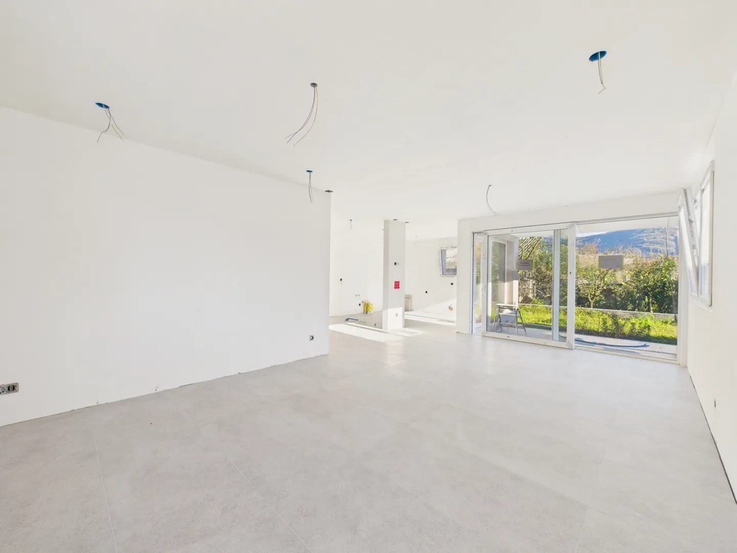 Modern single-family house in Cugnasco-Gerra 4.5 rooms New construction - Photo 2 of 9