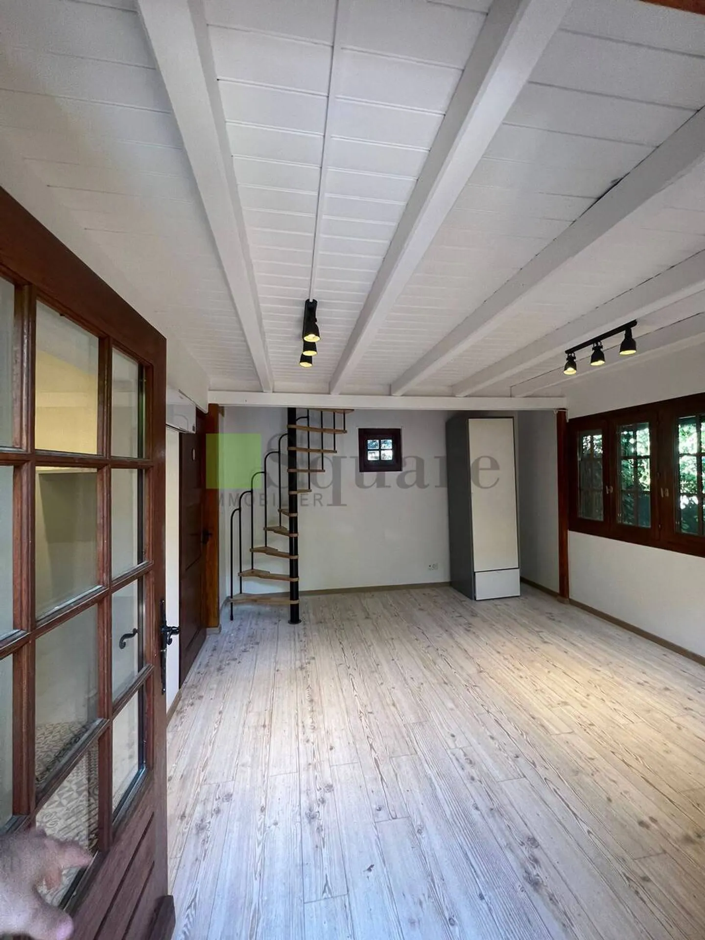 Charming Chalet in Lausanne - Photo 2 of 8