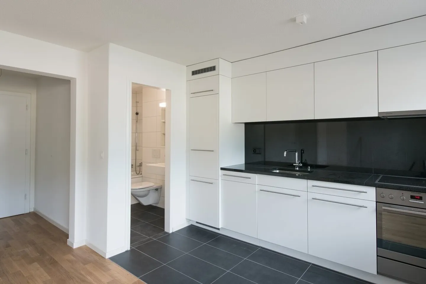 Gemütliche 2-Zimmerwohnung im Grünen - Foto 2 von 5