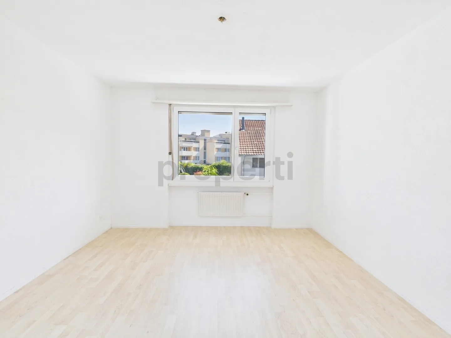 Occasione unica con vista lago, appartamento di 4,5 stanze con potenziale a Nottwil - Foto 7 di 13