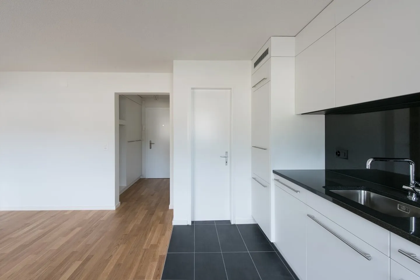 Gemütliche 2-Zimmerwohnung im Grünen - Foto 3 von 5