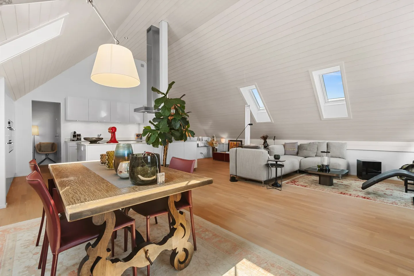 Vie exclusive – Appartement de 3,5 pièces avec accès privé par ascenseur - Photo 4 sur 15