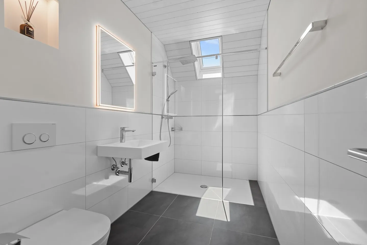 Vie exclusive – Appartement de 3,5 pièces avec accès privé par ascenseur - Photo 12 sur 15