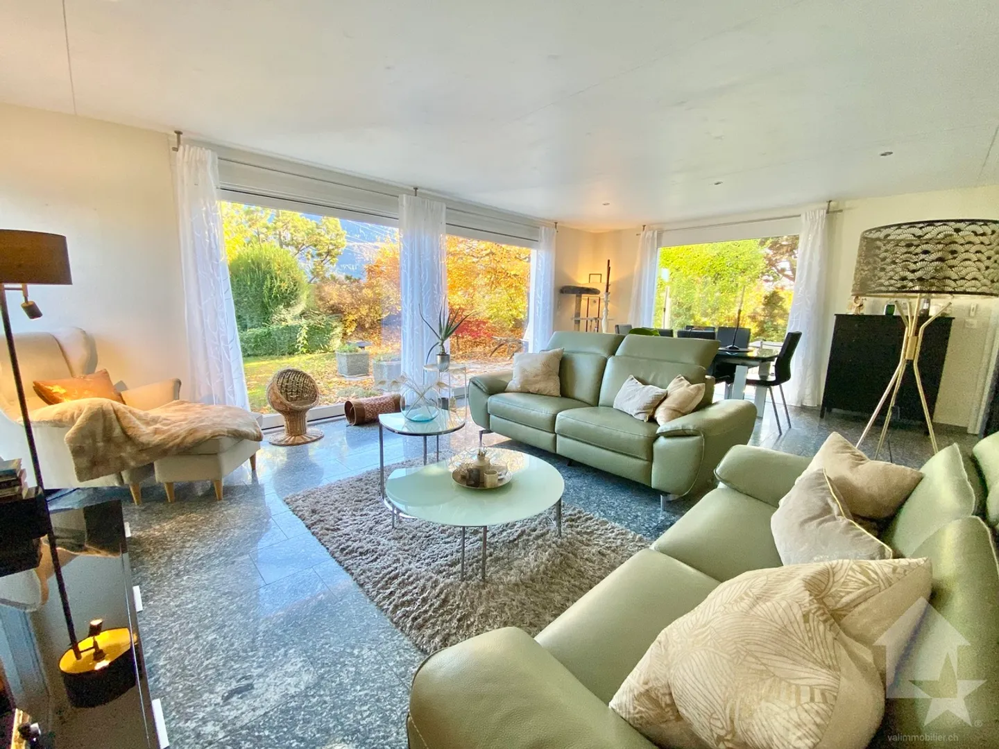 Magnifica villa moderna di 6,5 stanze! - Foto 2 di 35