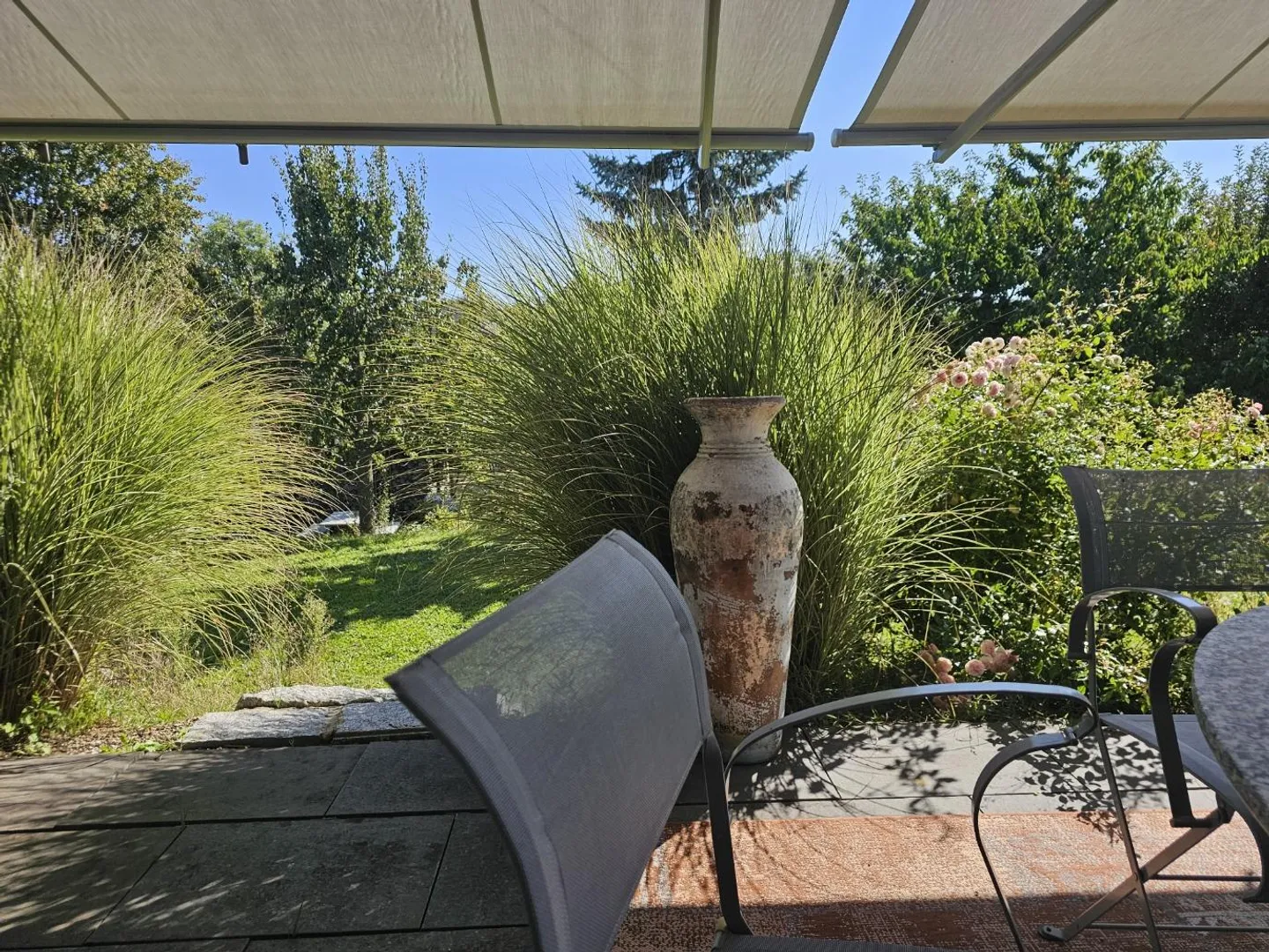 proprietà eccezionale - casa moderna con grande terreno - Foto 1 di 12