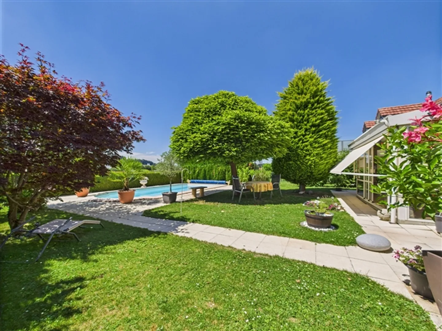 Sogno di casa per famiglie - 5,5 stanze, piscina, giardino e vista sulle montagne - Foto 9 di 9