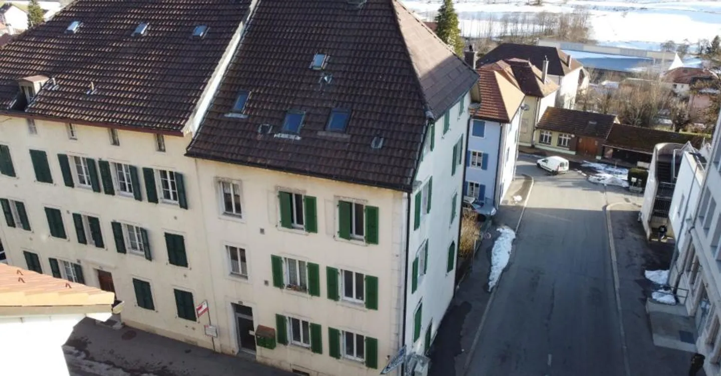 Immeuble de rendement à Saint-Imier - Photo 2 sur 9