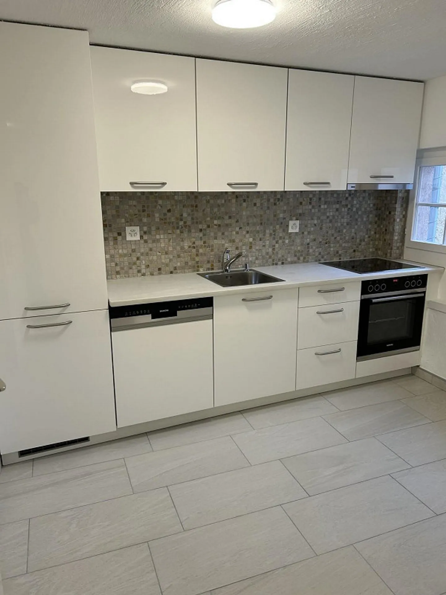 Freshly renovated 2.5-room apartment in the old town of Arbon - Photo 1 of 7