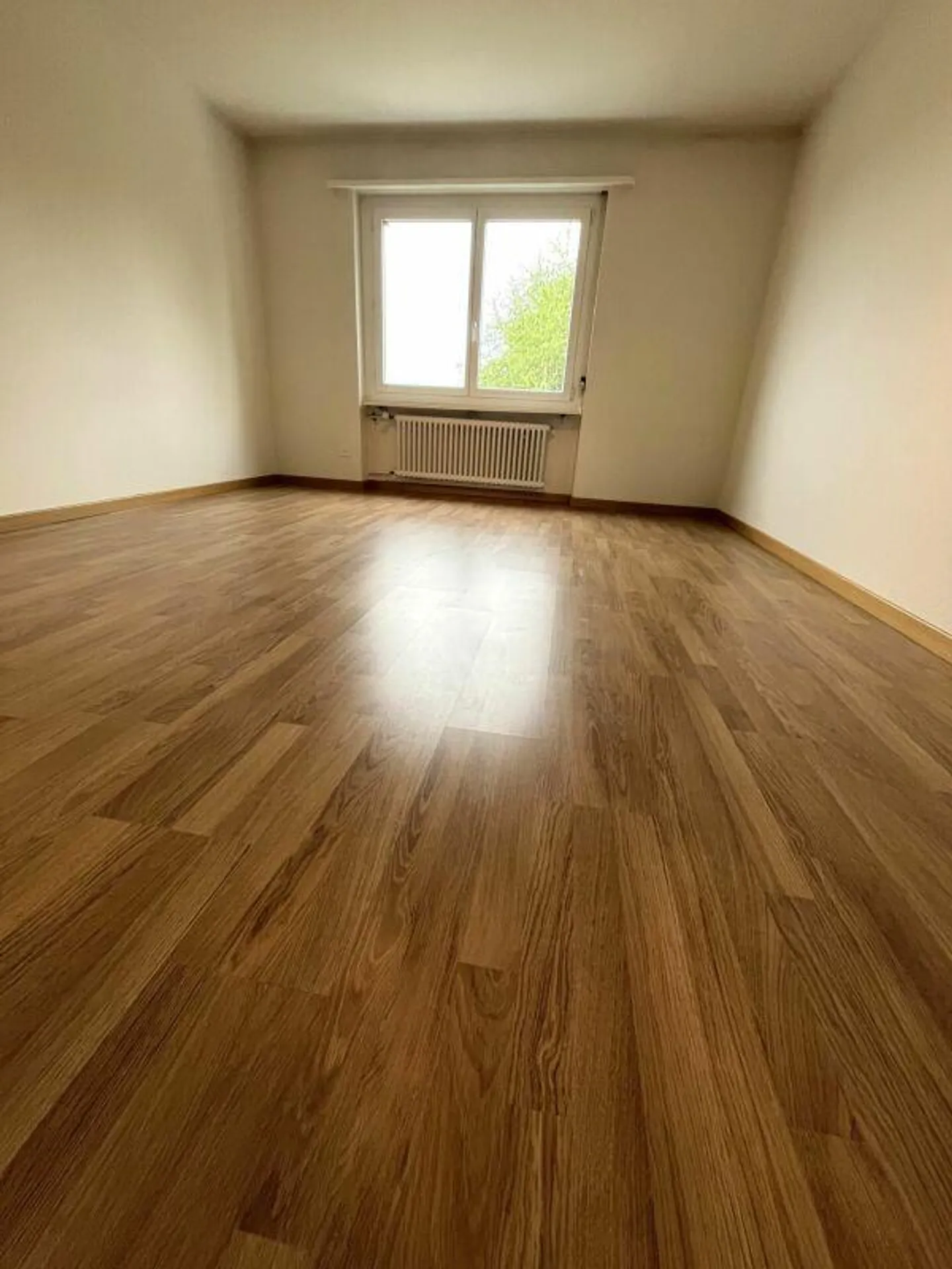 Quiet living, large rooms and a view of the greenery - Photo 6 of 9