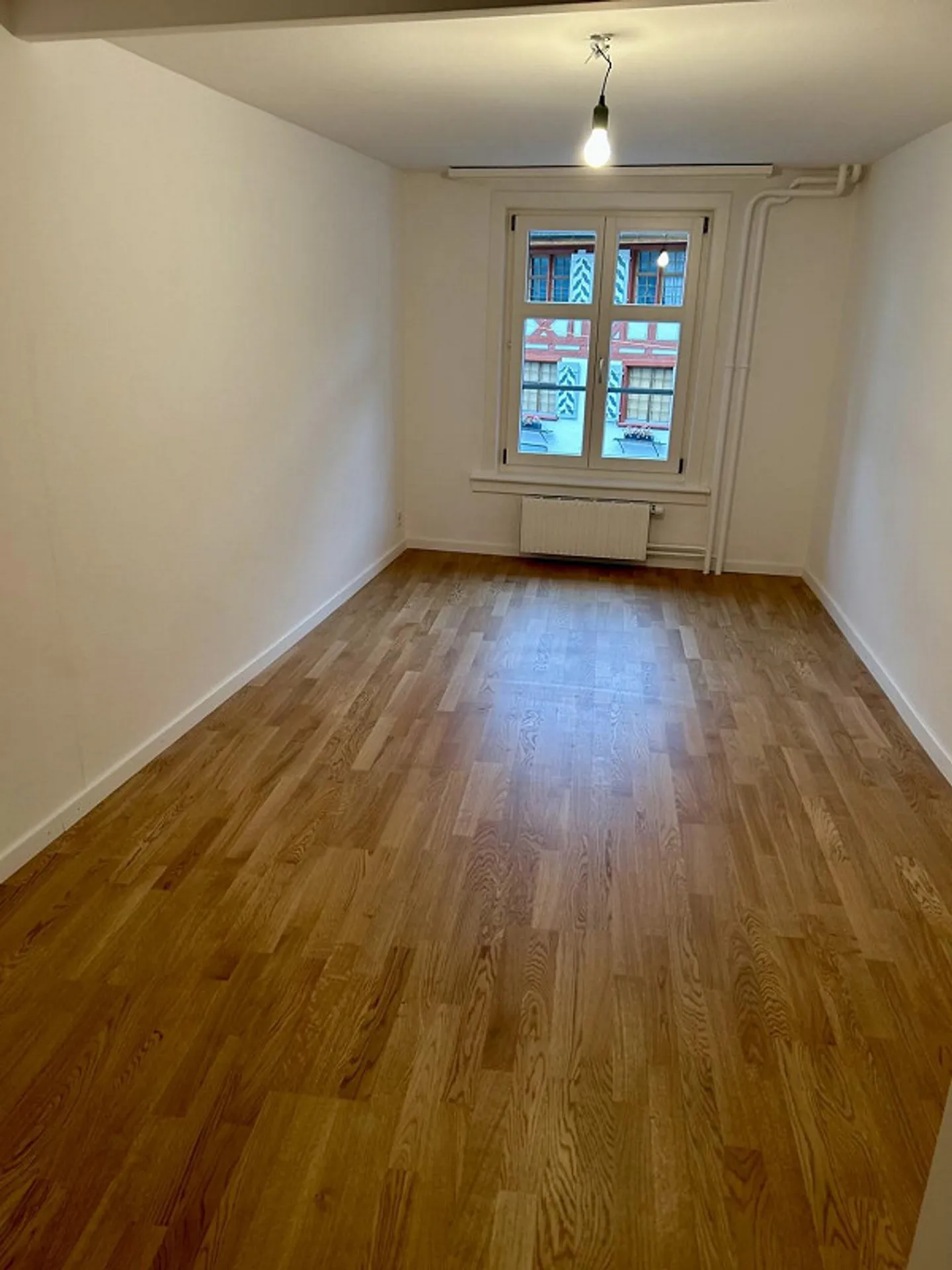 Freshly renovated 2.5-room apartment in the old town of Arbon - Photo 5 of 7