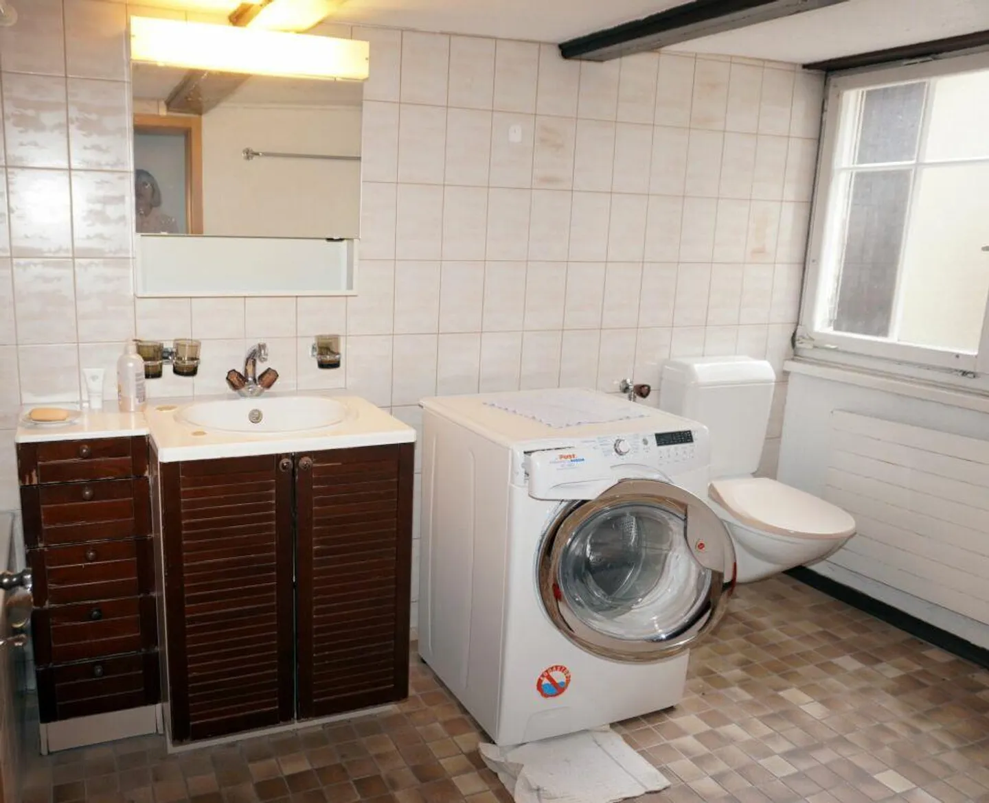 Wohnhaus mit 4 Wohneinheiten und Restaurant - Foto 6 von 22