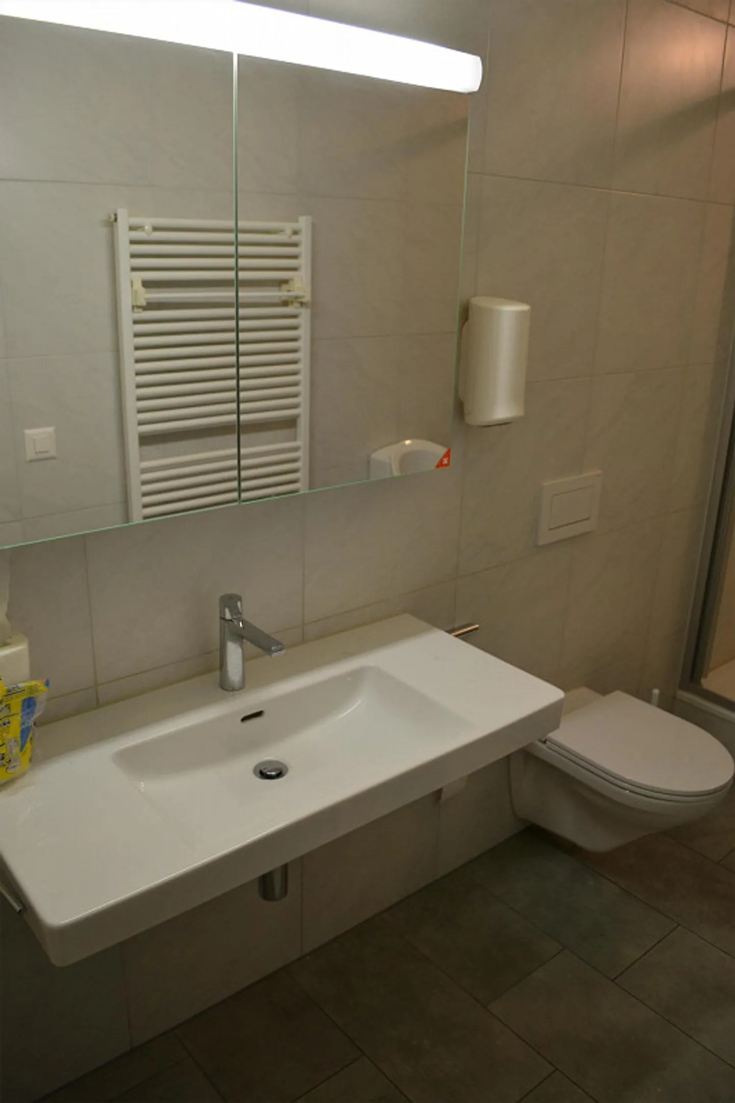 Charming Gastro Local in Root LU for Rent - Photo 11 of 12