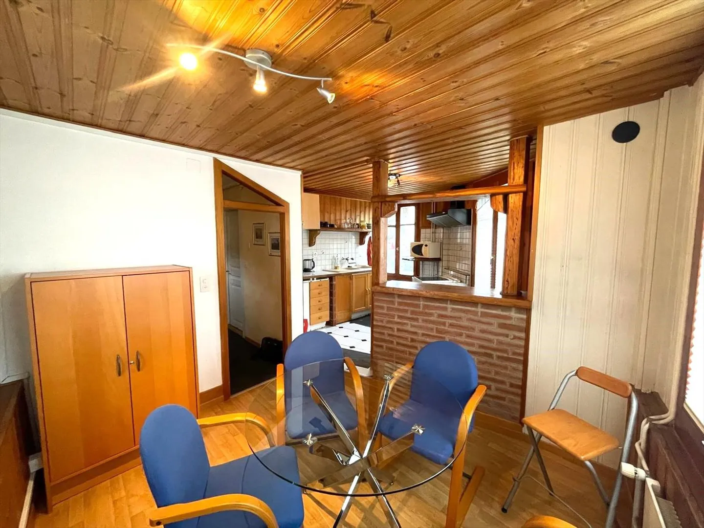 NOVILLE | 5.5 ROOM HOUSE - Photo 2 of 5