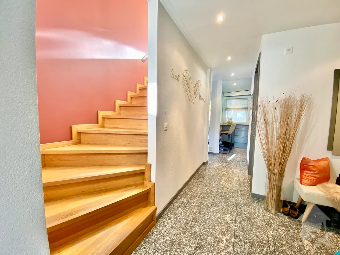 Magnifica villa moderna di 6,5 stanze! - Foto 17 di 35