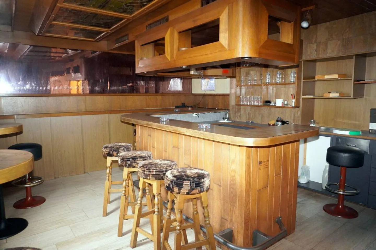 Wohnhaus mit 4 Wohneinheiten und Restaurant - Foto 18 von 22