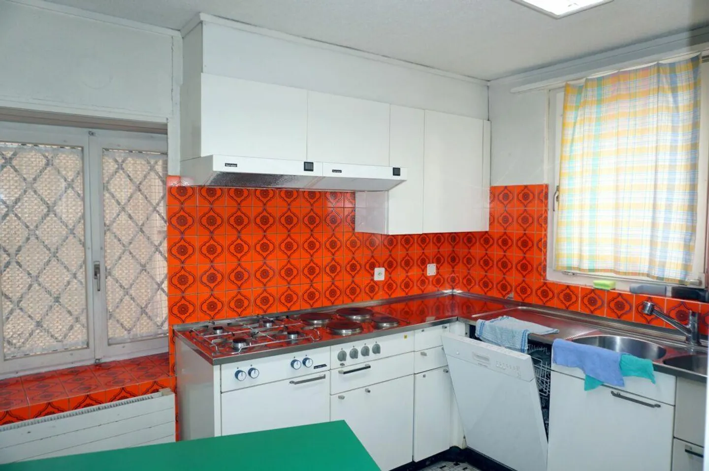 Wohnhaus mit 4 Wohneinheiten und Restaurant - Foto 19 von 22