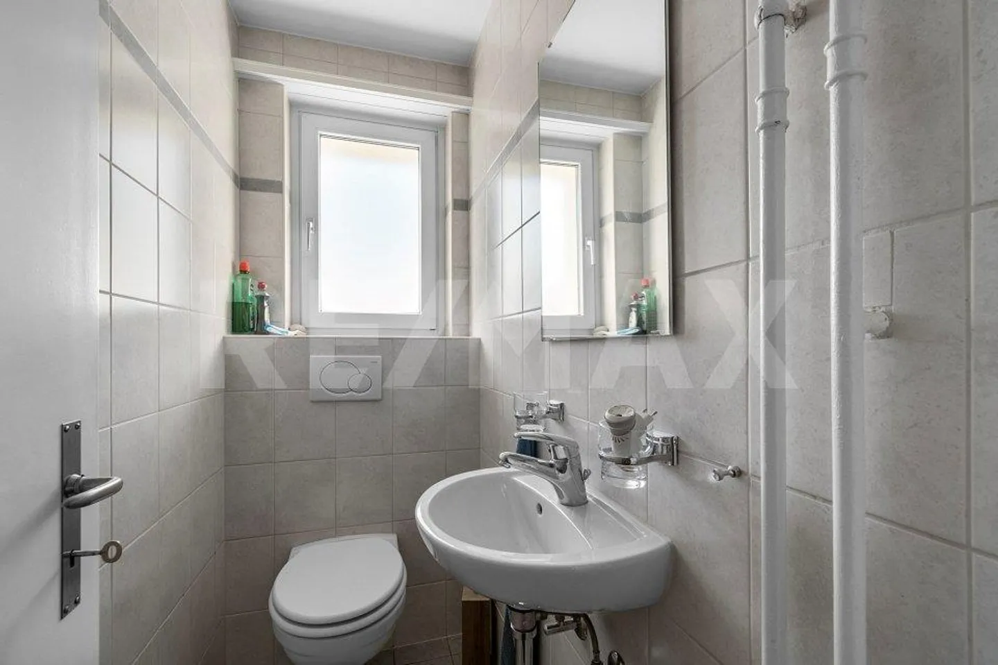 Living comfort with a view - 4 ½ room penthouse apartment in a well-kept three... - Photo 6 of 13