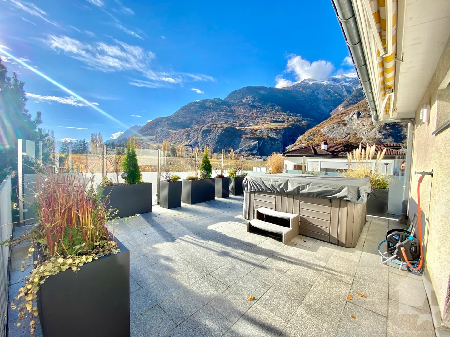 Magnifica villa moderna di 6,5 stanze! - Foto 23 di 35