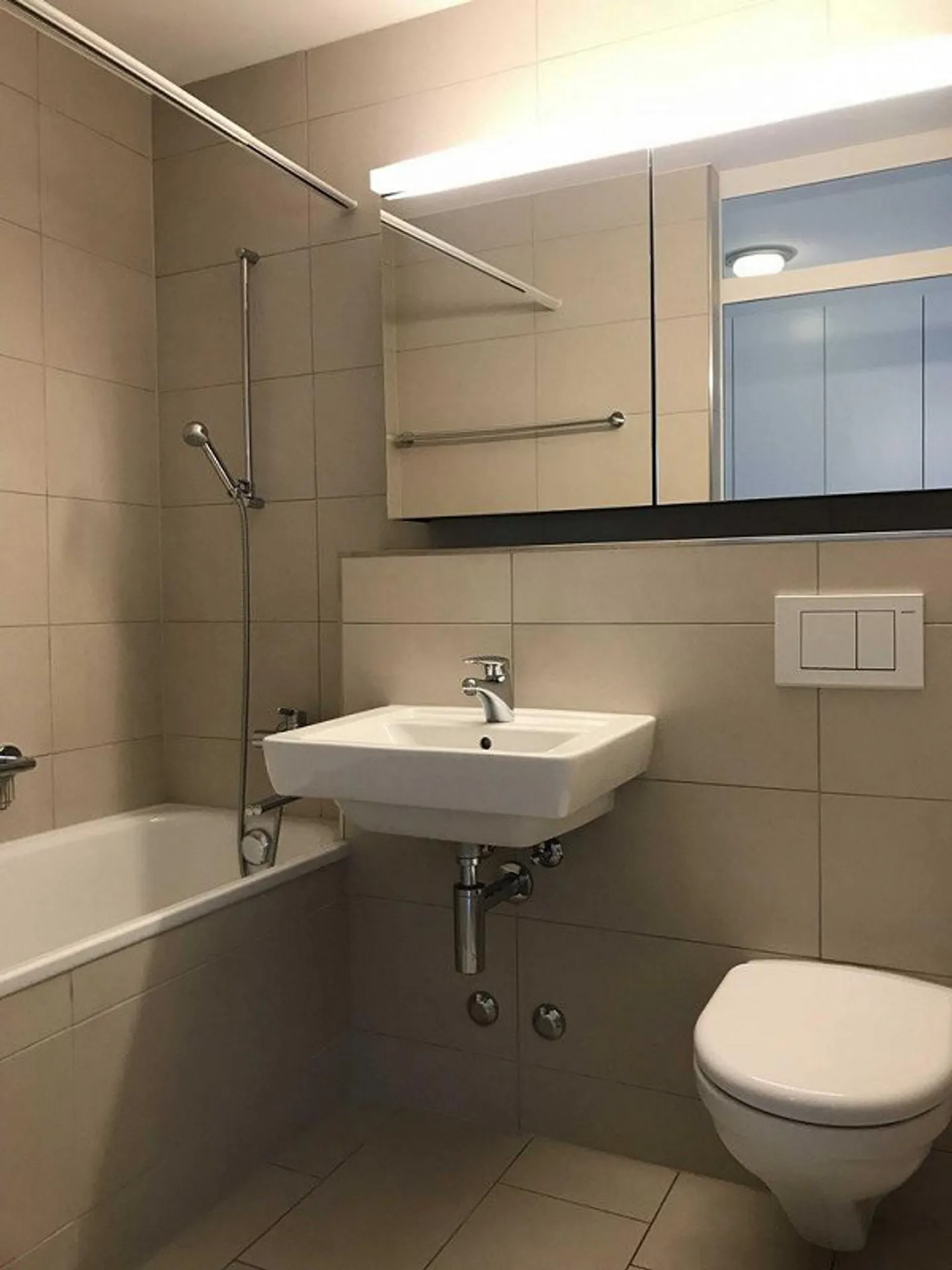 Belle appartement de 2,5 pièces à louer à Unterengstringen - Photo 4 sur 6