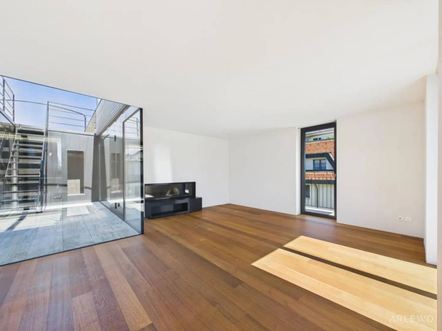 Stilvolles Penthouse mit Terrasse - Foto 4 von 12