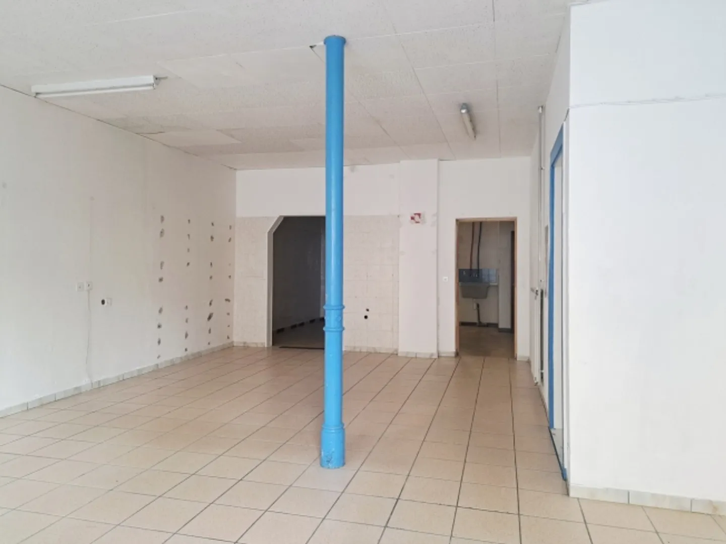 «YVERDON 10, Geschäftslokal im Zentrum der Stadt» - Foto 2 di 6