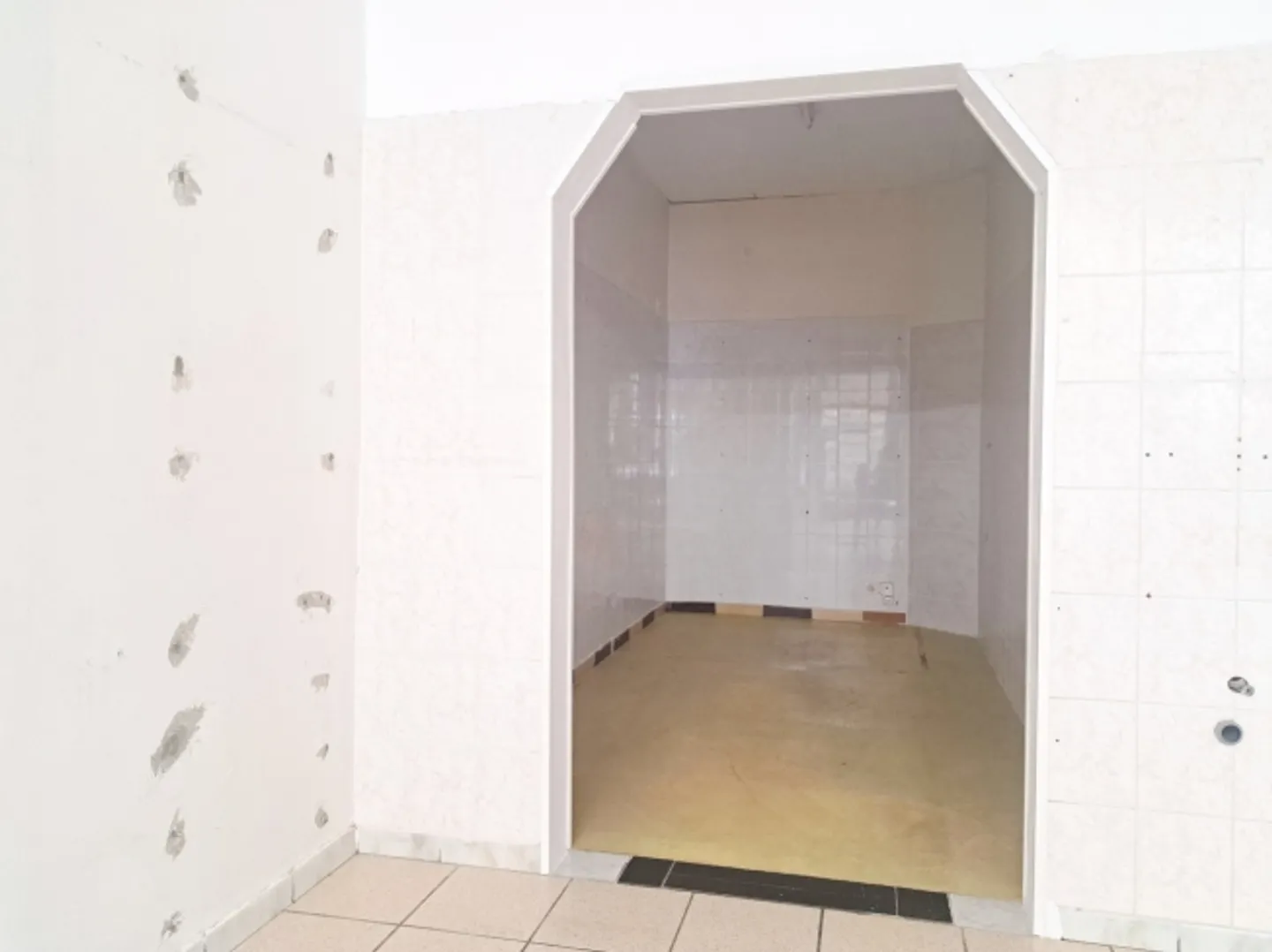 «YVERDON 10, Geschäftslokal im Zentrum der Stadt» - Foto 4 di 6